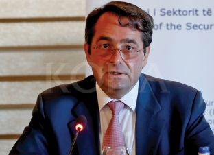 Peci: Mungesa e konsensusit politik, dobësi më e madhe se mungesa e ushtrisë