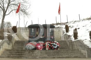 Istogu kujton 25 vjetorin e vrasjes së tre dëshmorëve të arsimit [video]