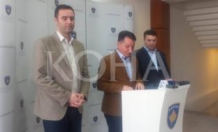 Opozita kërkon shkarkimin e qeverisë për mosrrënimin e murit në Mitrovicë [dokument]