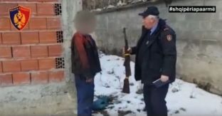 Gjatë 24 orëve në Shqipëri u dorëzuan 31 armë zjarri