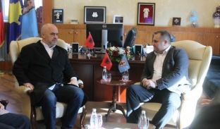 Rama diskuton me Ahmetin për zhvillimet e fundit në Kosovë