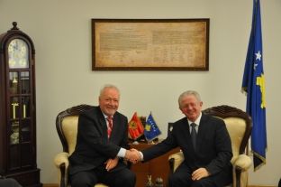 Vlerësohen marrëdhëniet Kosovë – Mali i Zi