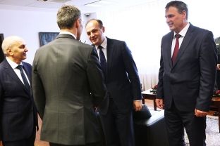 Hoxhaj: Po hyjmë në një fazë të re të marrëdhënieve me NATO-n