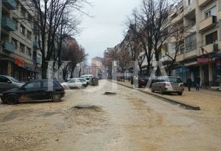  Kompania që e ndërtoi murin do të merret me rrënimin e tij