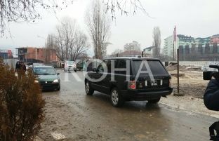  Apostolova në Mitrovicë për të inspektuar punimet te muri