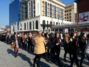 “One Billion Rising” më 14 shkurt në Prishtinë kundër dhunës ndaj gruas