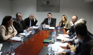  MPMS do të konsultohet edhe me Brukselin për pagën minimale e stazhin e ’90-ave