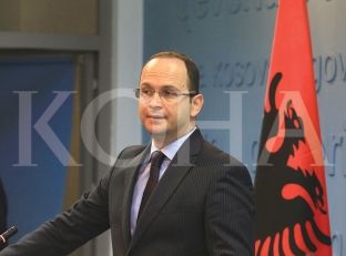 Bushati raporton në Kuvend se në Teheran foli edhe për Kosovën 