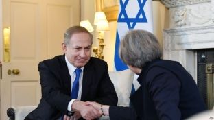  Netanyahu i thotë kryeministres May të ndjekë shembullin e Trumpit për Iranin