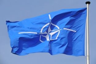 NATO-ja përgënjeshtron tabloidin serb