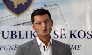 Thaçi e Mustafa emëruan Driton Gashin, drejtor të ri të AKI-së