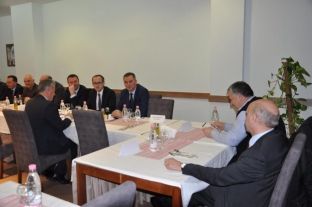 Në LDK debat për kufirin me Malin e Zi dhe FAK-un