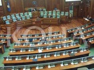 Vetëvendosje në Kuvend përkujton 10 – vjetorin e protestave kundër Planit Ahtissari