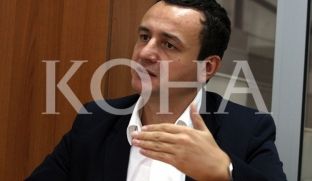 Kurti: Mitrovica është e ndarë me urë, jo me murin si perde