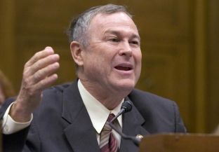 Kongresisti Rohrabacher ia kujton Maqedonisë rastin e ndarjes së Çekosllovakisë