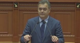 Ben Blushi zgjidhet kryetari i partisë LIBRA