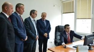 Komuna e Pejës e para në Kosovë aplikon E-prokurimin