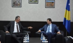 Ministria mbështet fermerët e Suharekës