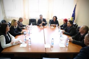 Hoxha e cilëson kyç për sundimin e ligjit funksionimin efektiv të gjykatave themelore