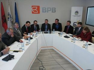 Hoti: Qeveria mban premtimin e saj për përmirësimin e kushteve të të bërit biznes