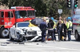 Pëson aksident nëna e Kim Kardashianit