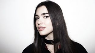 Dua Lipa vjen nesër në Prishtinë