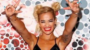 Rita Ora tregon për dreqnillëqet në moshën e adoleshencës
