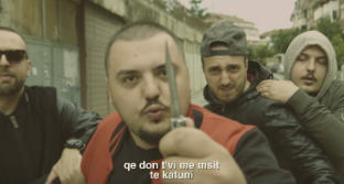 6 këngë shqiptare me fragmente të marra nga hitet botërore [video]