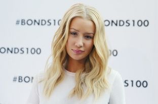 Iggy Azalea në krahët e një tjetër reperi [foto]