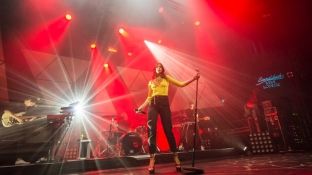 Dua Lipa thotë se ishte vera më e mirë në jetën e saj [video]