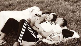 Teuta Krasniqi moment relaksi me Tarën dhe Adonisin [foto]