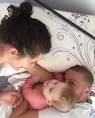 Lyrical Son prezanton familjen e tij simpatike