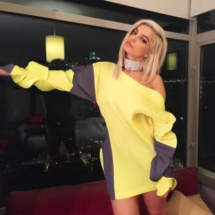 Bebe Rexha paralajmëron këngën e re [video]