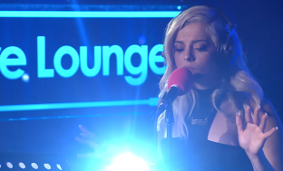 Bebe Rexha interpreton “Heathens” të Twenty One Pilots [video]