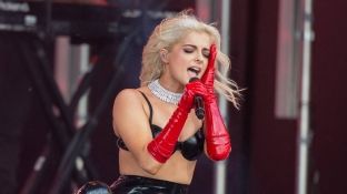  Bebe Rexha krenare që përfaqëson shqiptarët në “MTV EMA 2016” [video]