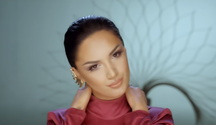 Samanta publikon “Si Ai” [video]