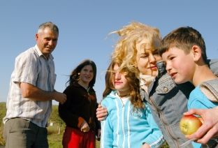 Aktorja Kidman: Pas dhunës në Kosovë, vendosa të ndihmoj