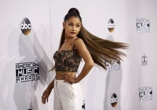 Ariana Grande dhe Justin Bieber triumfojnë në American Music Awards