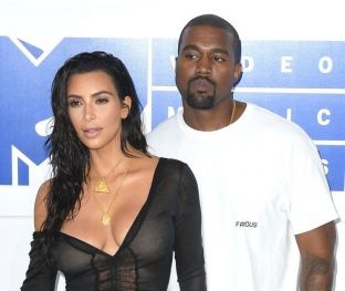 Kim e Kanye drejt divorcit