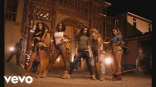 “Work From Home” kryeson listën e 10 videoklipeve më të mira për 2016