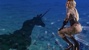 Ciara mahnit në kalendarin e “Love” [video]