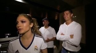 J-Lo befason kushërirën duke ftuar Ronaldon në ditëlindjen e saj [video]