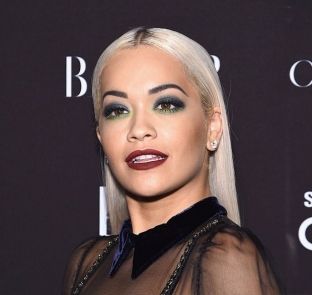  Falënderimi “i nxehtë” i Rita Orës për 11 milionë ndjekës në Instagram