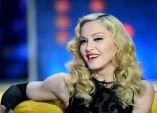  Madonna aplikon që të adoptojë edhe dy fëmijë