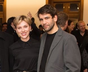 Johansson shuan zërat se është ndarë nga burri [foto]