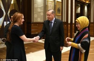  Lohan rikthehet në Instagram pas takimit me Erdoganin