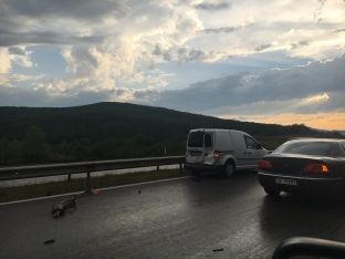 Dy aksidente në magjistralen Prishtinë-Pejë