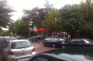 Dy në pranga për grabitjen e bankës te Blloku në Tiranë