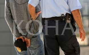 Në Skenderaj bastiset një lokal, konfiskohet një armë