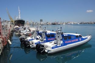 Policia në Vlorë shpëton dy persona nga mbytja në det